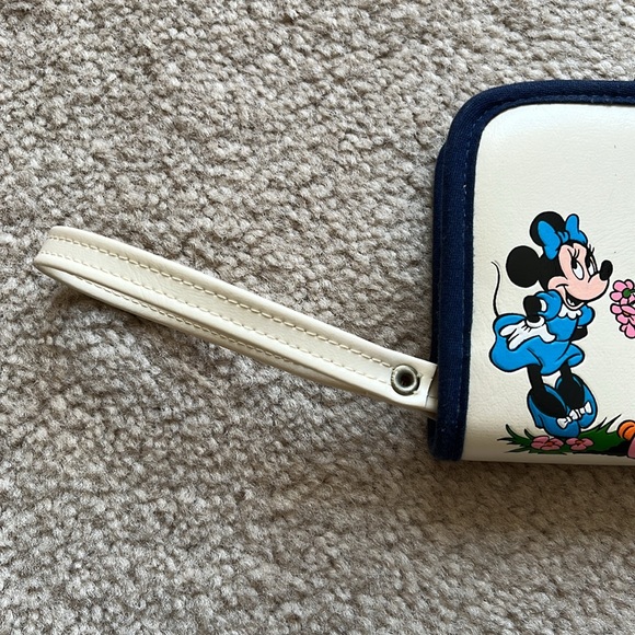 Vintage Girls’ Walt Disney Productions Minnie Mouse and Pluto Wristlet Wallet - Picture 13 of 15